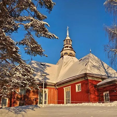 Kirkkotien Kyly A Stylish With A Legendary Wood-burning Sauna In Finland Feriehus